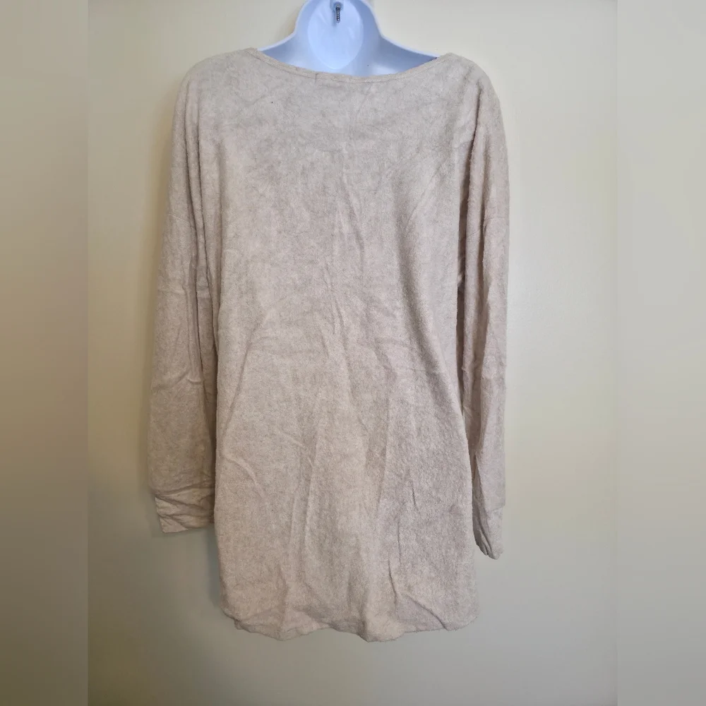 Eyeshadow Beige Cowl Neck Dolman Sleeve Sweater Asymmetrical Hem Size M